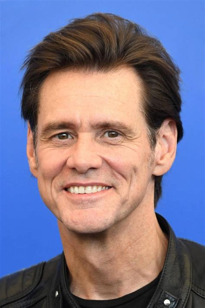 Actor JIM CARREY & actress girlfriend RENEE ZELLWEGER at the world premiere, at Universal City, of his new movie Dr. Seuss' How The Grinch Stole Christmas. 08NOV2000. Paul Smith / Featureflash; Shutterstock ID 99754361; purchase_order: Photo; job: medina