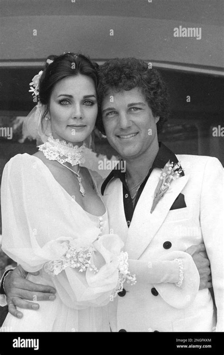Actress Lynda Carter poses with her husband, Hollywood producer and manager Ron Samuels, following their wedding ceremony in Beverly Hills, Ca., May 28, 1977. (AP Photo)