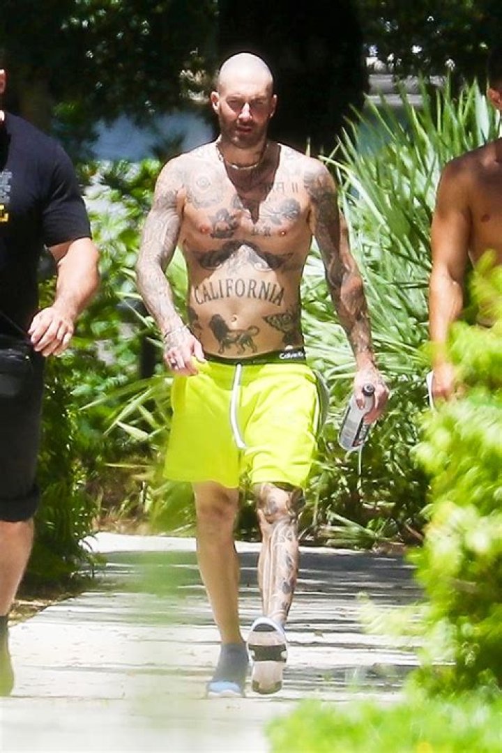 Adam Levine Hits The Gym Shirtless In Miami In Neon Shorts – Hollywood Life