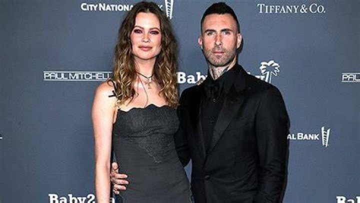 Adam Levine & Pregnant Behati Prinsloo Arrive In Las Vegas Following Multiple Flirting Allegations: Photos