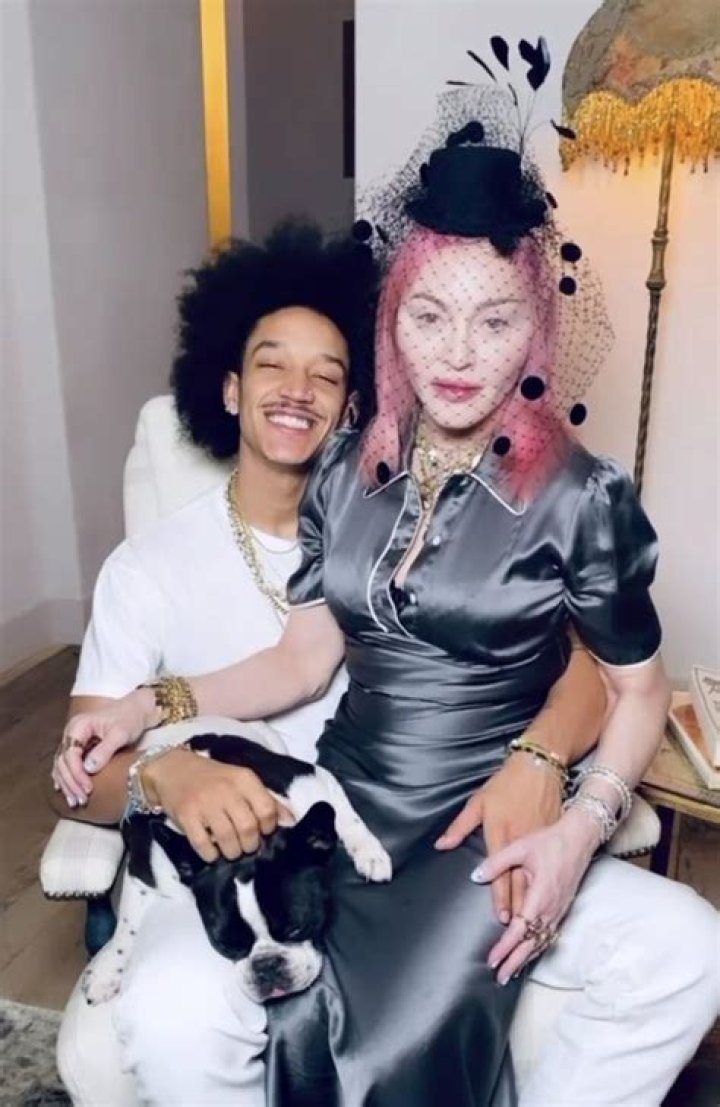 Ahlamalik Williams, Madonna