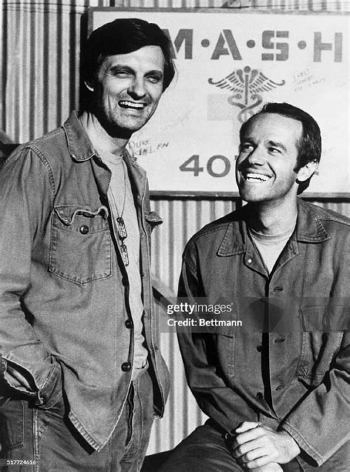 Alan Alda & Mike Farrell