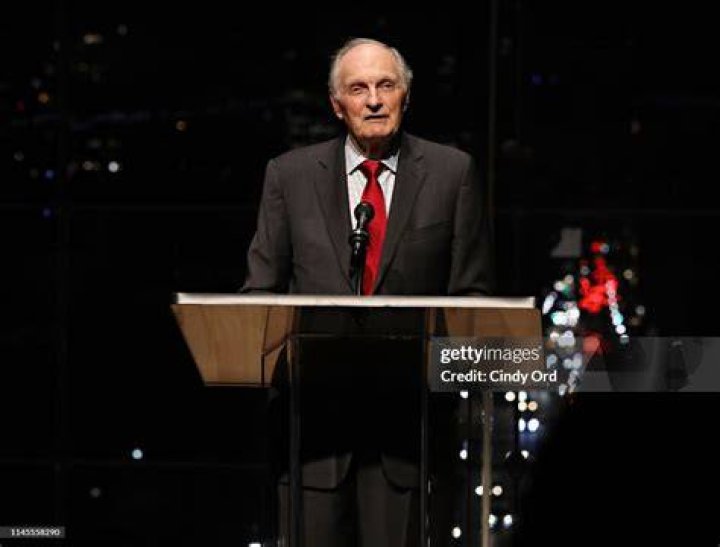 Alan Alda Speaks In 2015