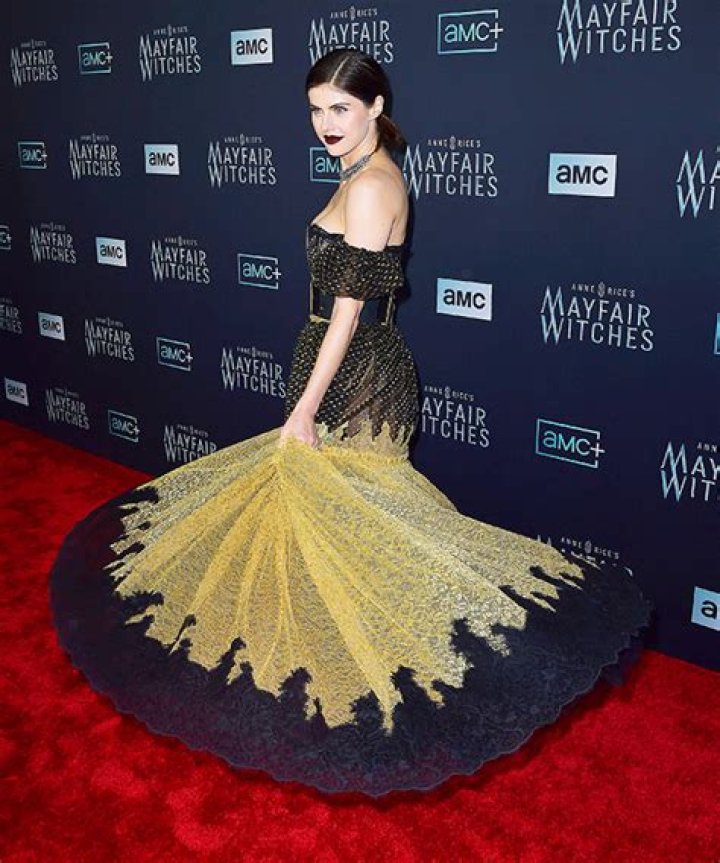 Alexandra Daddario’s Sheer Black & Gold Dress Mayfair Witches Premiere – Hollywood Life