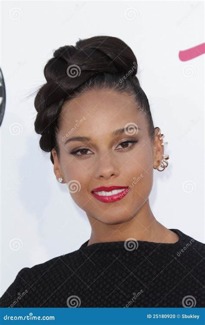 Alicia Keys At The 2012 Grammys