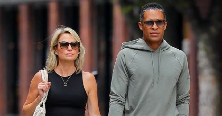 Amy Robach & T.J. Holmes Hold Hands On A Walk In New York City – Hollywood Life