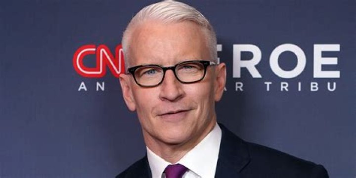 Anderson Cooper Celebrities at the Late Show Ny - 31 Dec 2004