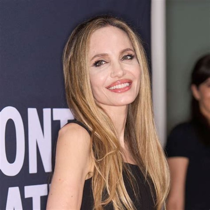 Angelina Jolie Gives Co-Star Jack Black's Pregnant Wife An Amazing Gift! – Hollywood Life