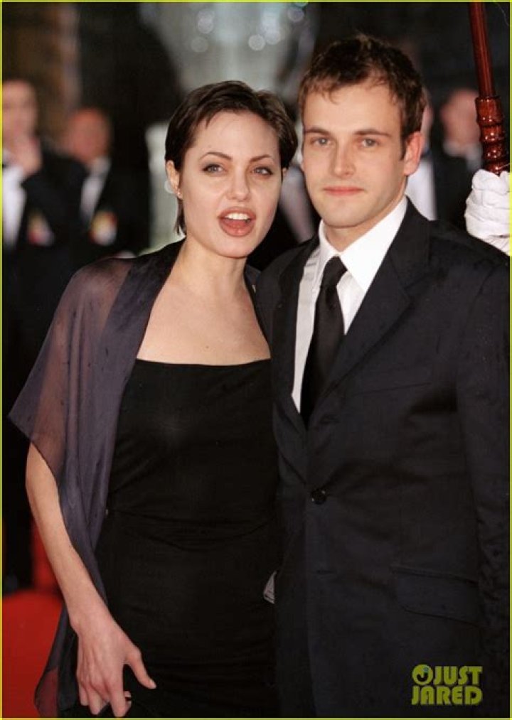 Angelina Jolie, Jonny Lee Miller
