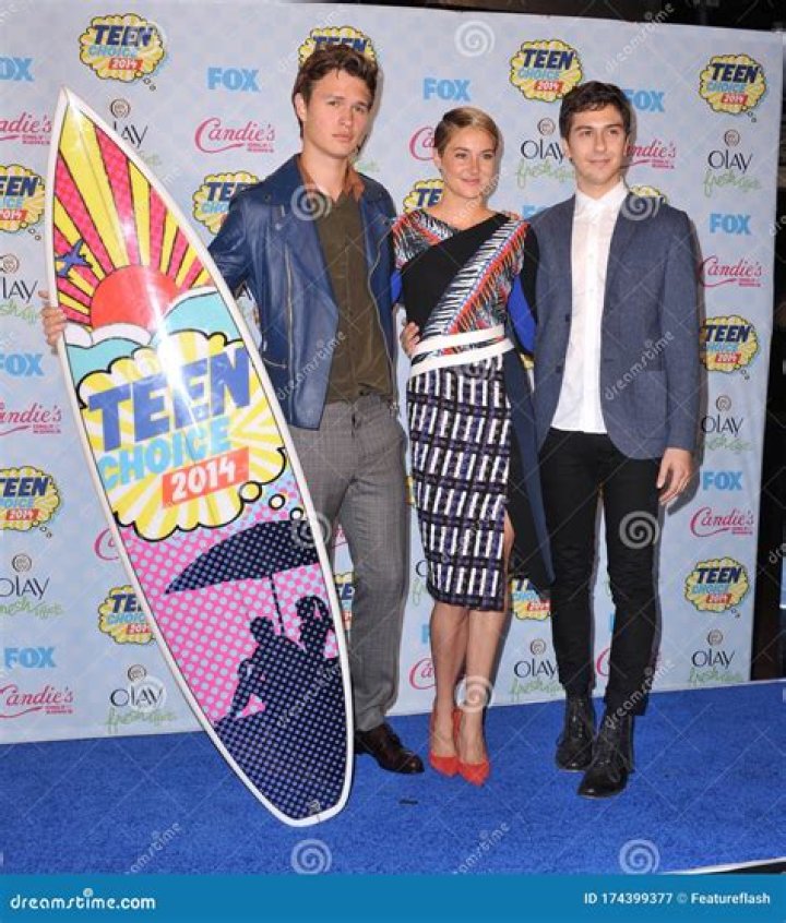 Ansel Elgort & Shailene Woodley