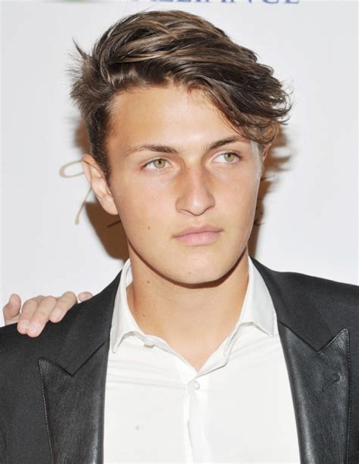 Anwar Hadid: PICS