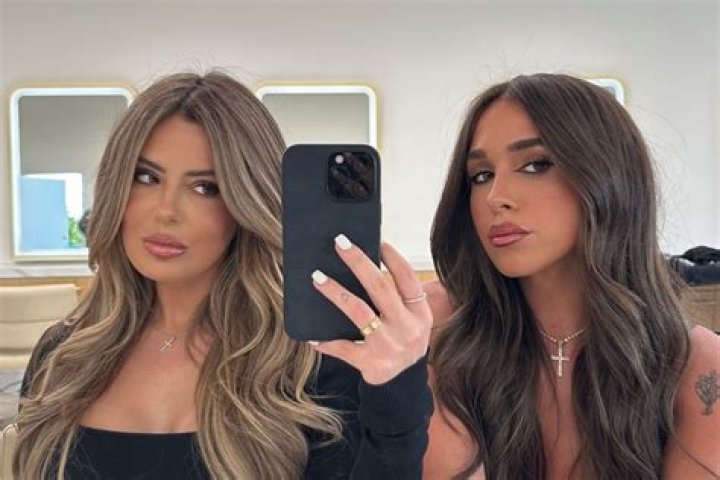 Ariana & Brielle Biermann Have A Sisters&rsquo; Night Out