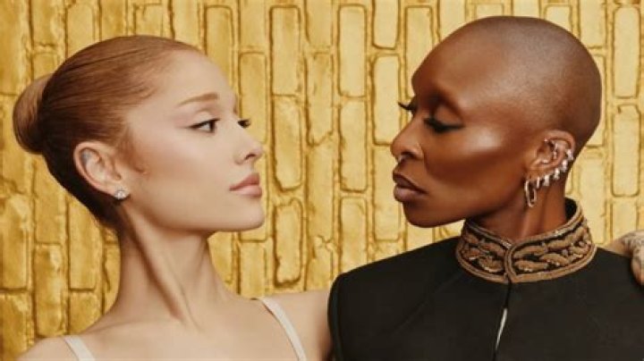 Ariana Grande and Cynthia Erivo wicked set