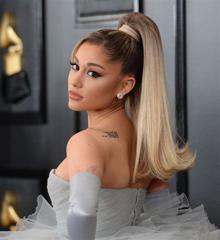 Ariana Grande62nd Annual Grammy Awards, Arrivals, Los Angeles, USA - 26 Jan 2020 Wearing Giambattista Valli, Custom