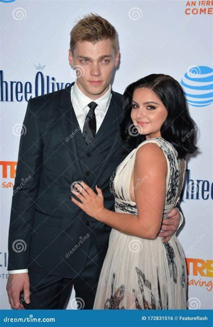 Ariel Winter, Levi Meaden