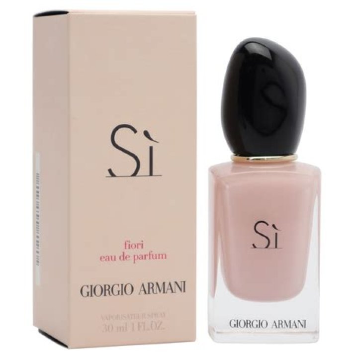 Armani S&igrave; Fiori Eau de Parfum, $118, Bloomingdales