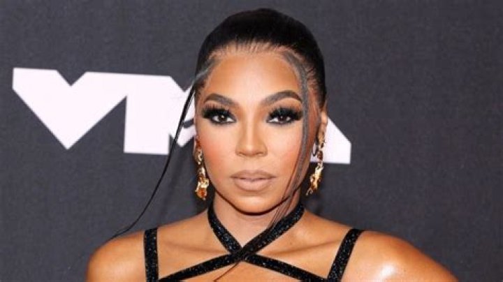 Ashanti In String Bikini On Jet Ski: Video – Hollywood Life