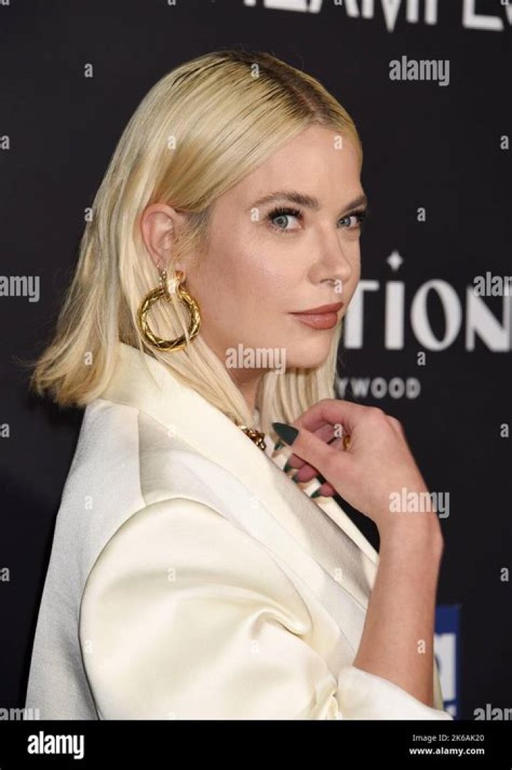 Ashley Benson Wears Plunging Gold Dress For Pre-Oscars Party: Pics – Hollywood Life