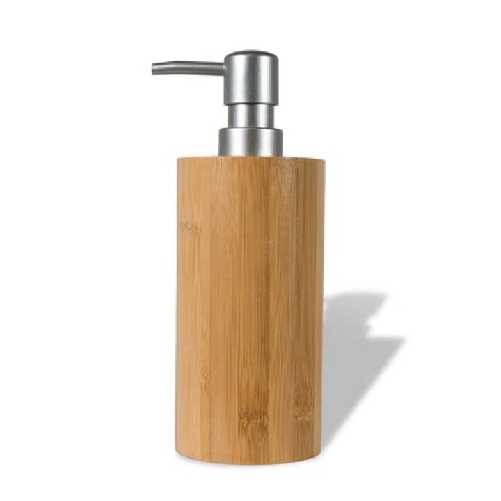 Bamboo Liquid Soap - Flowering bamboo is mingled with a variety of white florals, sparkling citrus and fresh green accords.