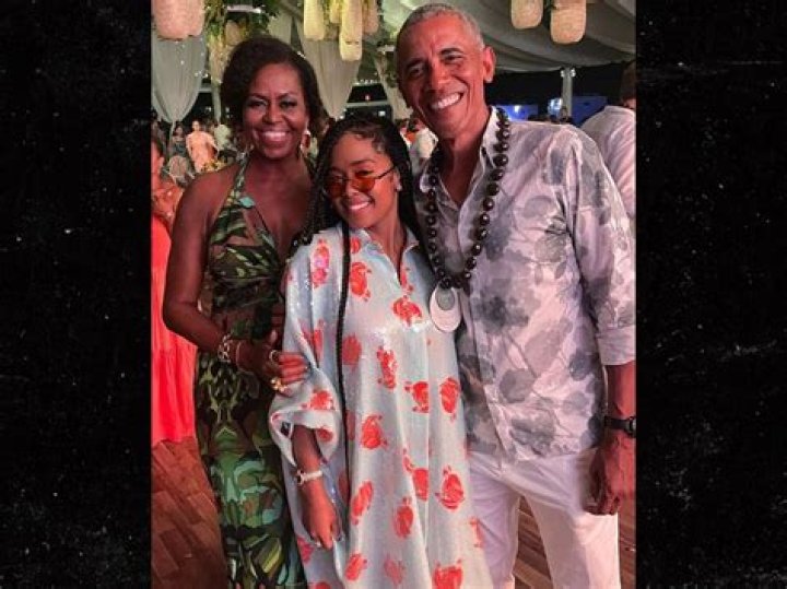Barack Obama Dances At 60th Birthday Party: Photos – Hollywood Life