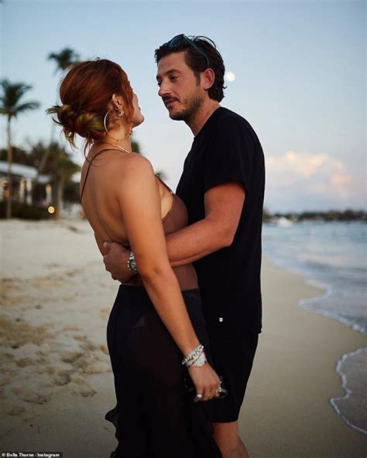 Bella Thorne Bikini Pics