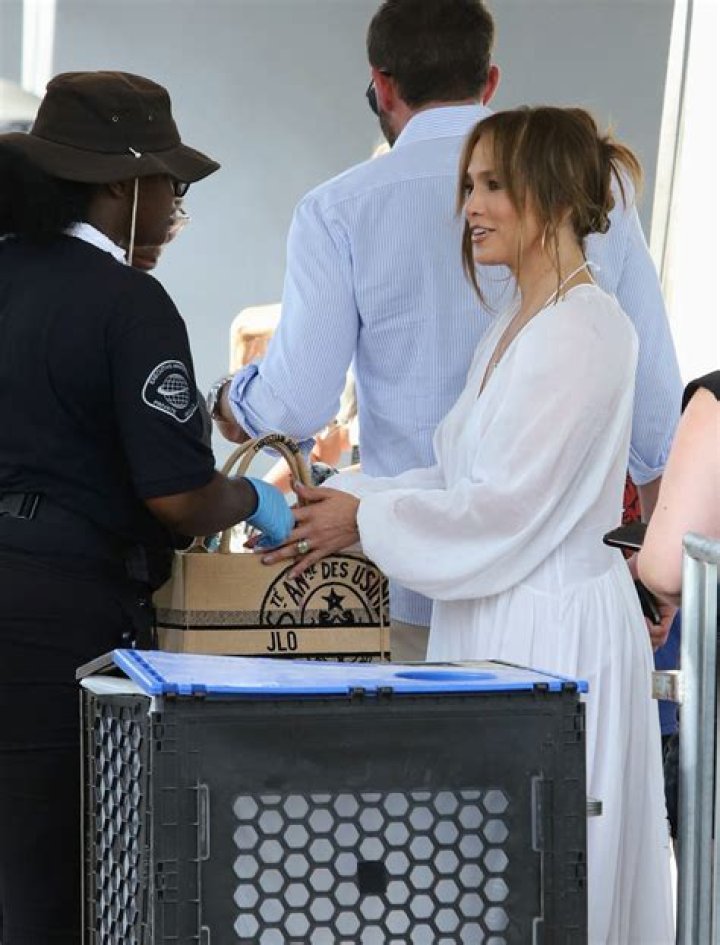 Ben Affleck & Jennifer Lopez Spotted With Emme & Max, 14, At Malibu Chili Cook Off: Photos