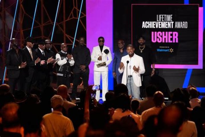 BET Reveals Usher’s Lifetime Achievement Award Speech Was Muted Due to an ‘Audio Malfunction’