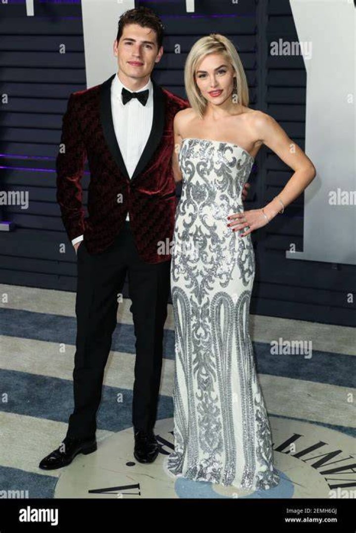 Beverly Hills, CA - Gregg Sulkin and Sistine Stallone hang out in Beverly Hills on Wednesday. The two young stars keep it casual but trendy for some time together. Pictured: Gregg Sulkin, Sistine Stallone BACKGRID USA 24 JANUARY 2018 BYLINE MUST READ: Stoianov / BACKGRID USA: +1 310 798 9111 / UK: +44 208 344 2007 / *UK Clients - Pictures Containing Children Please Pixelate Face Prior To Publication*