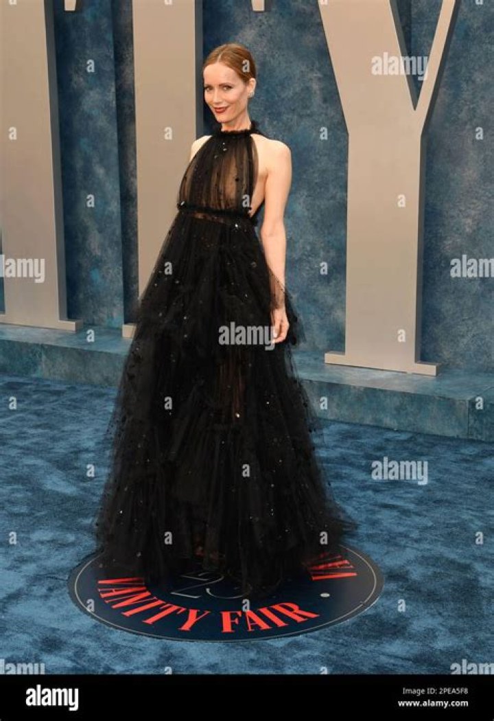 BEVERLY HILLS, CALIFORNIA - MARCH 11: Vanessa Hudgensattends the 2024 Vanity Fair Oscar Party Hosted By Radhika Jones at Wallis Annenberg Center for the Performing Arts on March 11, 2024 in Beverly Hills, California. (Photo by Amy Sussman/Getty Images)