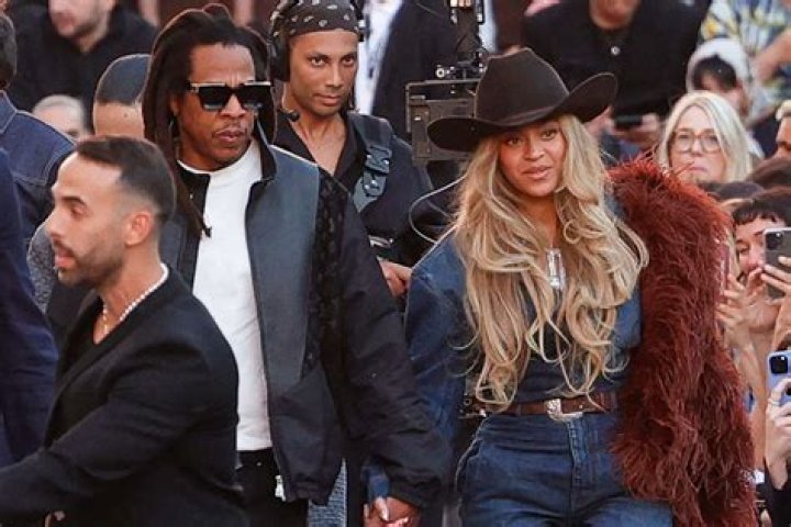 Beyonce & Jay-Z in Paris
