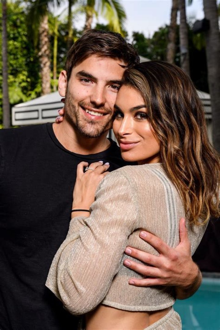 ‘BIP’s Ashley & Jared Say Clare Crawley Will Be A Great Bachelorette: ‘She Knows What She Wants’