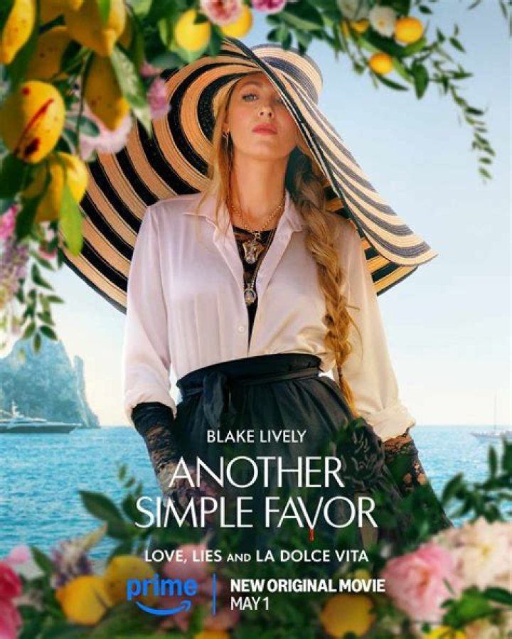 Blake Lively Reveals Why The Fashion In ‘A Simple Favor’ Is Important – Hollywood Life