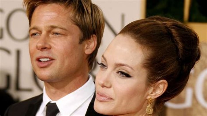 Brad Pitt & Angelina Jolie's Bratty Brood Demand Cupcakes For Breakfast!