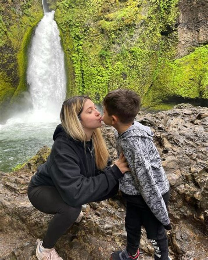 Brianna Jaramillo holds her son on &lsquo;Teen Mom: Young & Pregnant&rsquo;