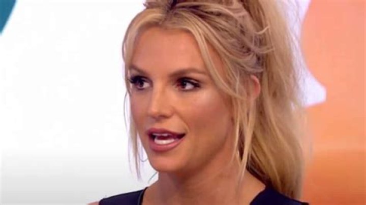 Britney Spears Rocks A Skimpy Green Costume Onstage