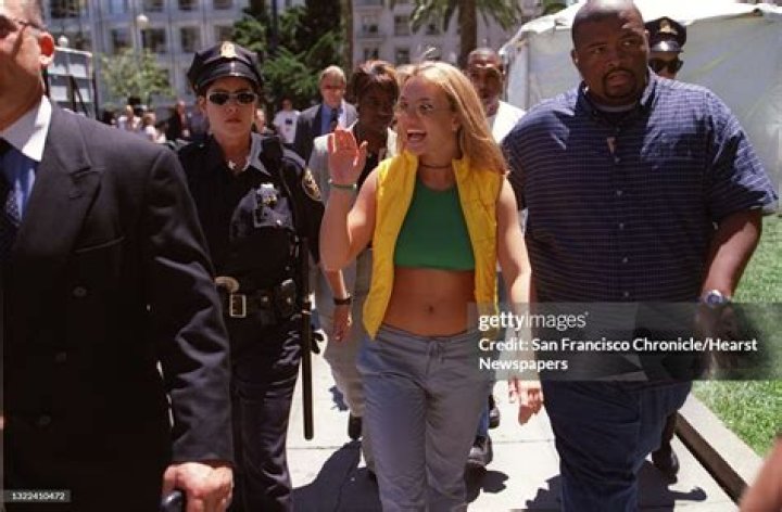 Britney Spears Waves To Fans