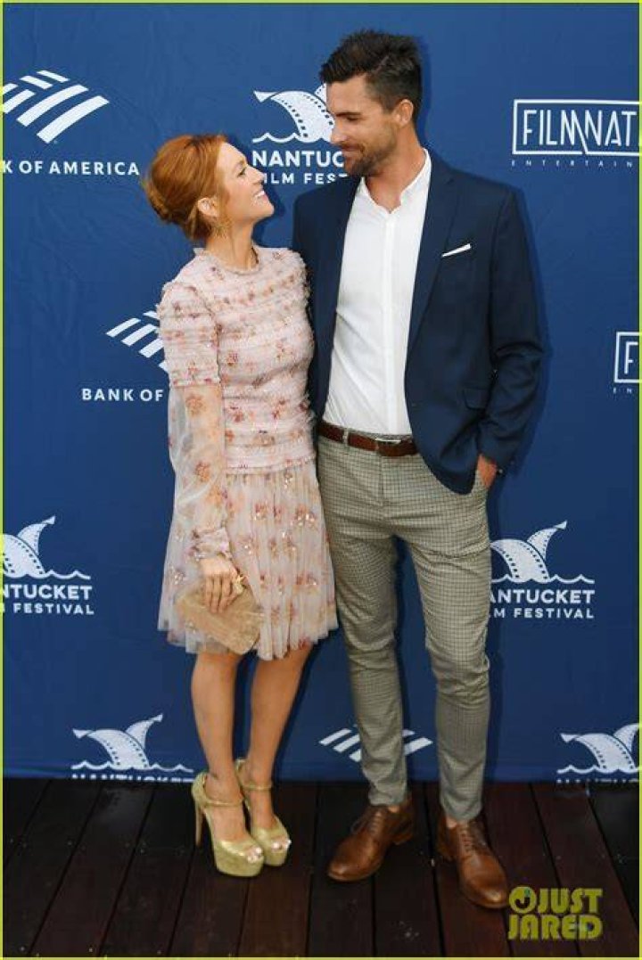 Brittany Snow&nbsp;and&nbsp;fianc&eacute; Tyler Stanaland