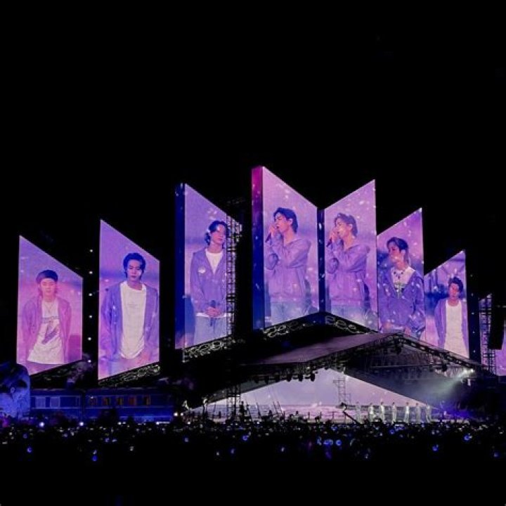 BTS Lights Up The &lsquo;Universe&rsquo; At The AMAs