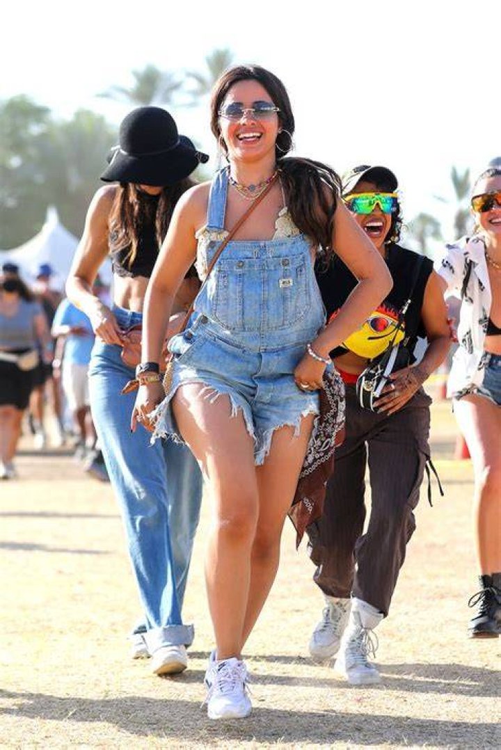 Camila Cabello Rocks Daisy Dukes & White Crop Top At Coachella: Photos – Hollywood Life