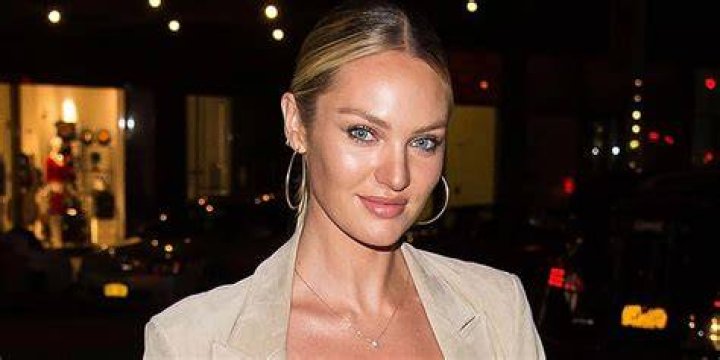 Candice Swanepoel shows off her pregnant belly as she walks with boyfriend Hermann Nicoli in New York City. Pictured: Candice Swanepoel and boyfriend Hermann Nicoli,Candice Swanepoel boyfriend Hermann Nicoli Ref: SPL1286817 200516 NON-EXCLUSIVE Picture by: SplashNews.com Splash News and Pictures Los Angeles: 310-821-2666 New York: 212-619-2666 London: +44 (0)20 7644 7656 Berlin: +49 175 3764 166 World Rights