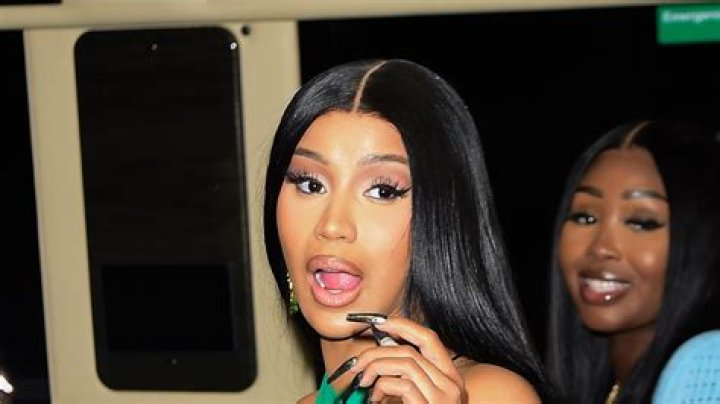 Cardi B Gets Naked For Laser Hair Removal: Video – Hollywood Life