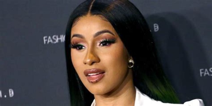 Cardi B Suffers Plastic Surgery Complications & Cancels Show: Report – Hollywood Life