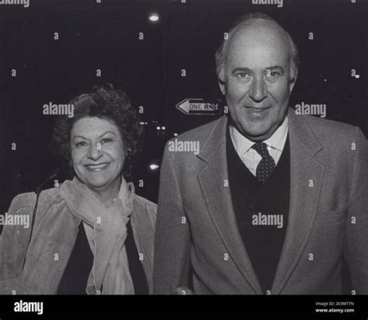 Carl Reiner With Wife Estelle & Son Rob
