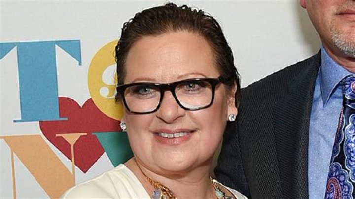 Caroline Manzo Reveals Why She Had a ‘Partial Face Lift’ – Hollywood Life