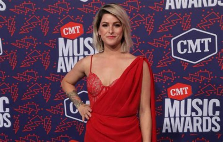 Cassadee Pope
