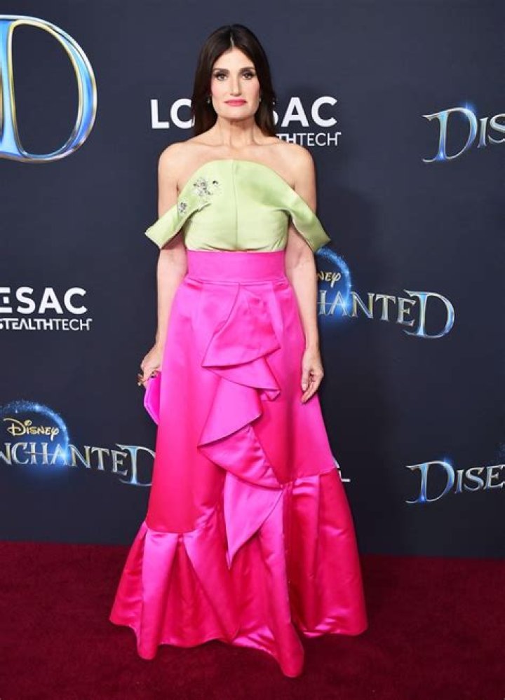 Celebrities At ‘Disenchanted’ Premiere: Photos – Hollywood Life