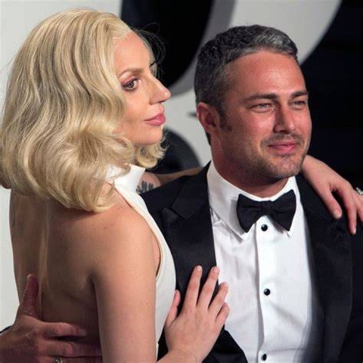 Celebrities Who Got Engaged or Married on Valentine's Day