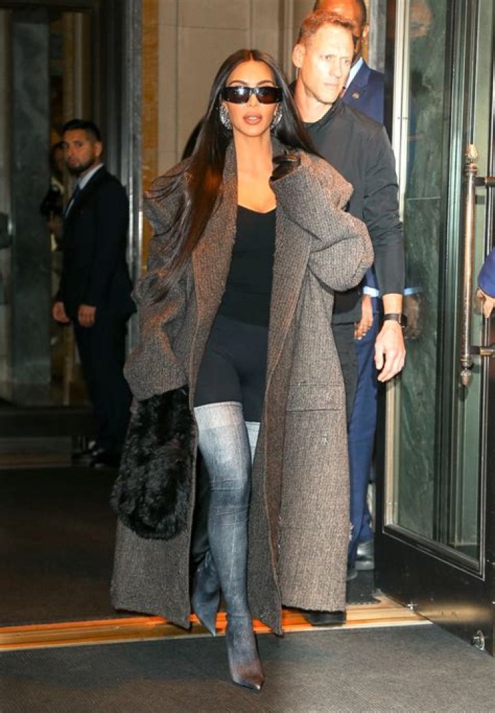 Celebs In Winter Coats — Photos Of Stars Bundling Up – Hollywood Life
