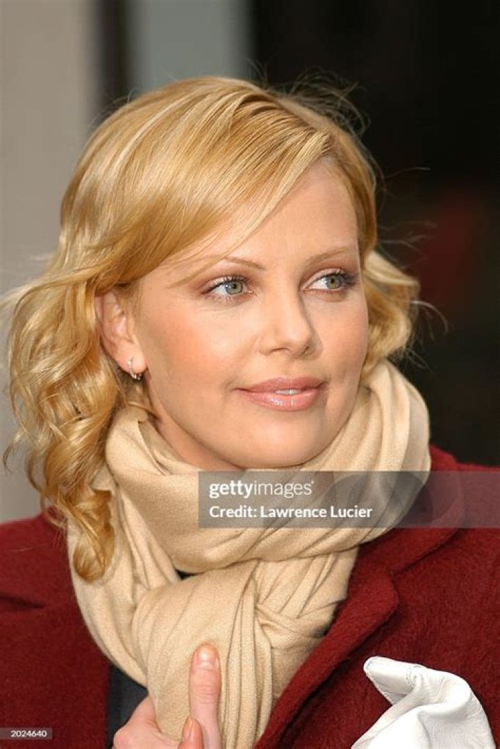 Charlize Theron Appears On The &lsquo;Paul O&rsquo;Grady Show&rsquo;