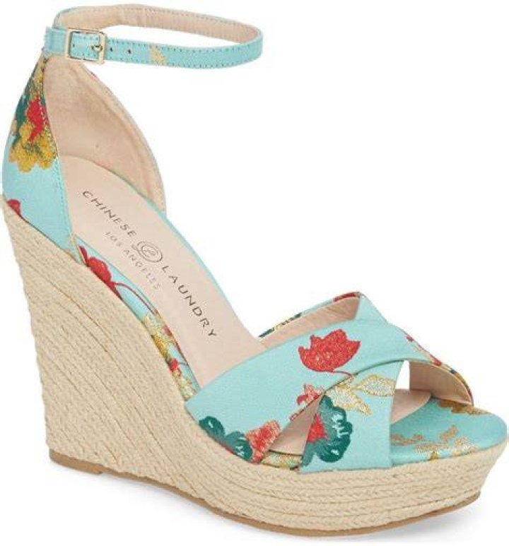 Chinese Laundry wedges